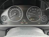 Pohled na přístrojovou desku