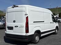 Aanzicht achter rechts