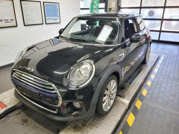 Skats no kreisās puses priekšā