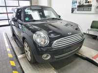 Skats no labās puses priekšā