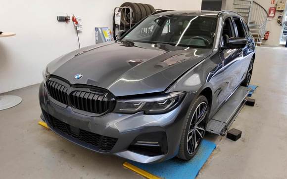 Pogled od napred levo