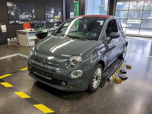 Вид спереди слева