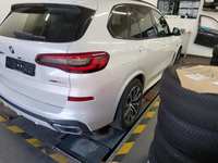 Pogled od pozadi desno