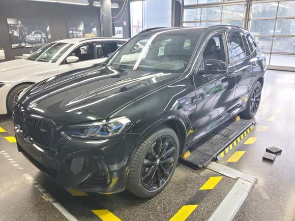 Pogled od napred levo