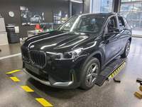 Pogled od napred levo