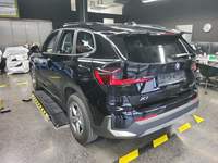 Pogled od pozadi levo