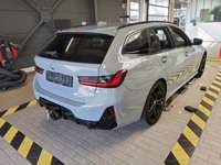 Pogled od pozadi desno