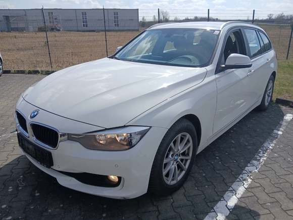 Pogled sprijeda lijevo