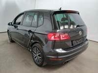 Vue de l’arrière gauche