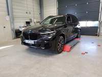 Вид спереди слева