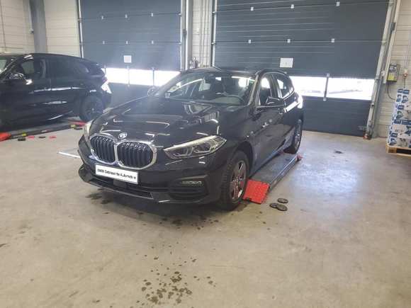 Вид спереди слева