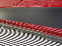 Передняя левая дверь