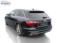 Skats no kreisās puses aizmugurē