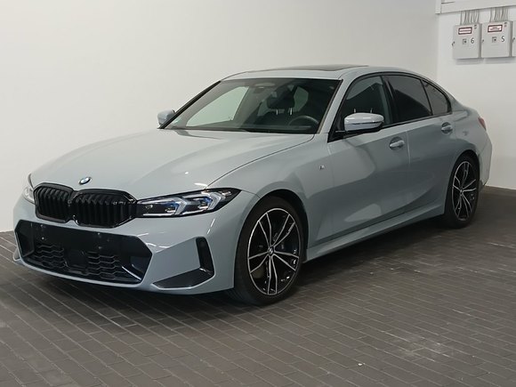 Pogled sprijeda lijevo