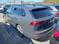 Vaade tagant vasakult