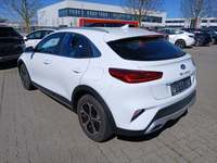 Vaade tagant vasakult