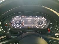 Pohled na přístrojovou desku