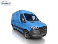 Skats no labās puses priekšā