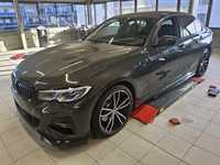 Skats no kreisās puses priekšā