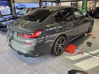 Skats no labās puses aizmugurē