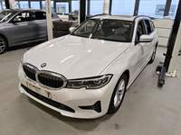 Skats no kreisās puses priekšā