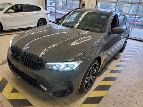 Pogled od napred levo