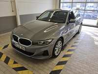 Skats no kreisās puses priekšā