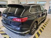 Pogled od pozadi desno