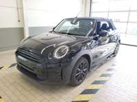 Skats no kreisās puses priekšā