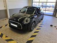 Skats no kreisās puses priekšā