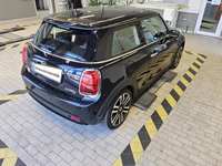 Skats no labās puses aizmugurē