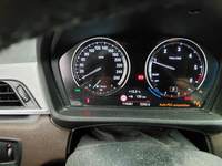 Pogled na kombinovani instrument