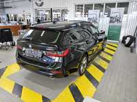 Pogled od pozadi desno