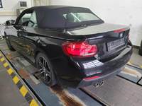 Vaade tagant vasakult