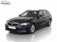 Skats no kreisās puses priekšā