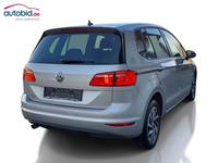 Pogled od pozadi desno