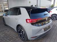 Вид сзади слева