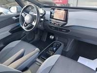 Вид на салон