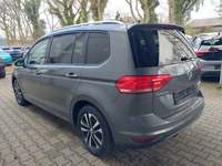 Vaade tagant vasakult