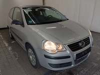 Pogled sprijeda desno