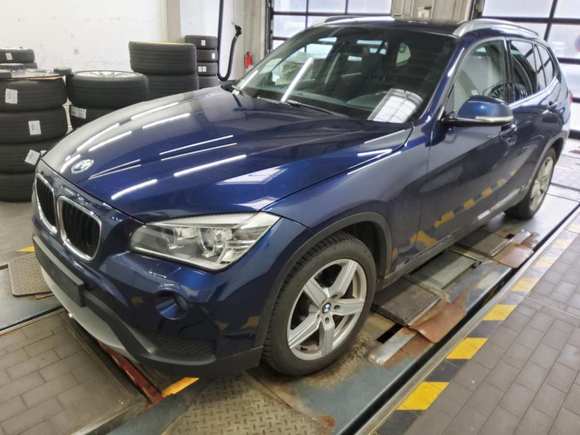 Pogled od napred levo