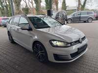 Pogled sprijeda desno