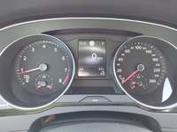 Pohled na přístrojovou desku