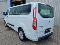 Vaade tagant vasakult