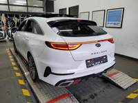 Vaade tagant vasakult