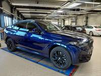 Skats no labās puses priekšā