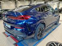 Skats no labās puses aizmugurē