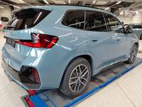 Skats no labās puses aizmugurē