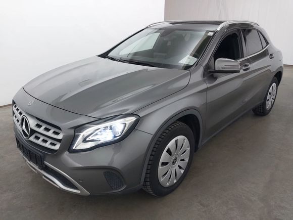 Vue de l’avant gauche