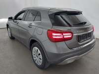 Vue de l’arrière gauche